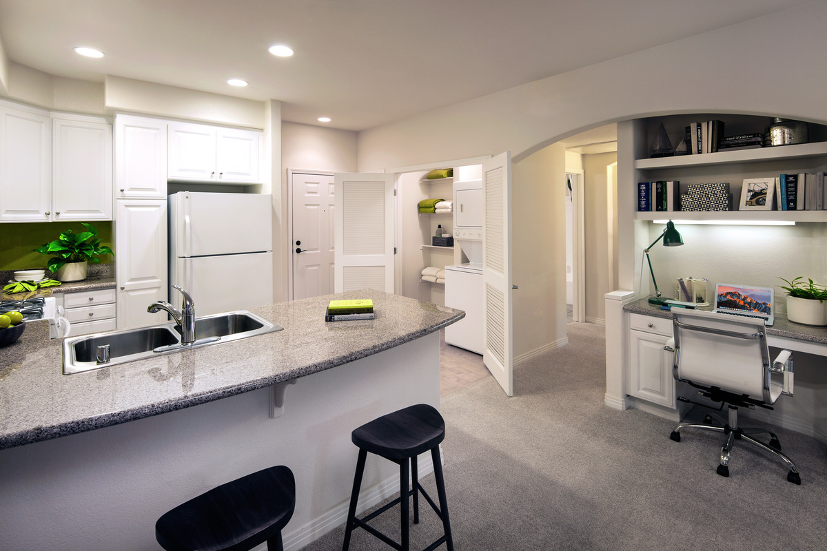 Top Luxury Apartments in Orange County | Irvine Company Apartments - Luxury Studio Flat For Rent In Orange