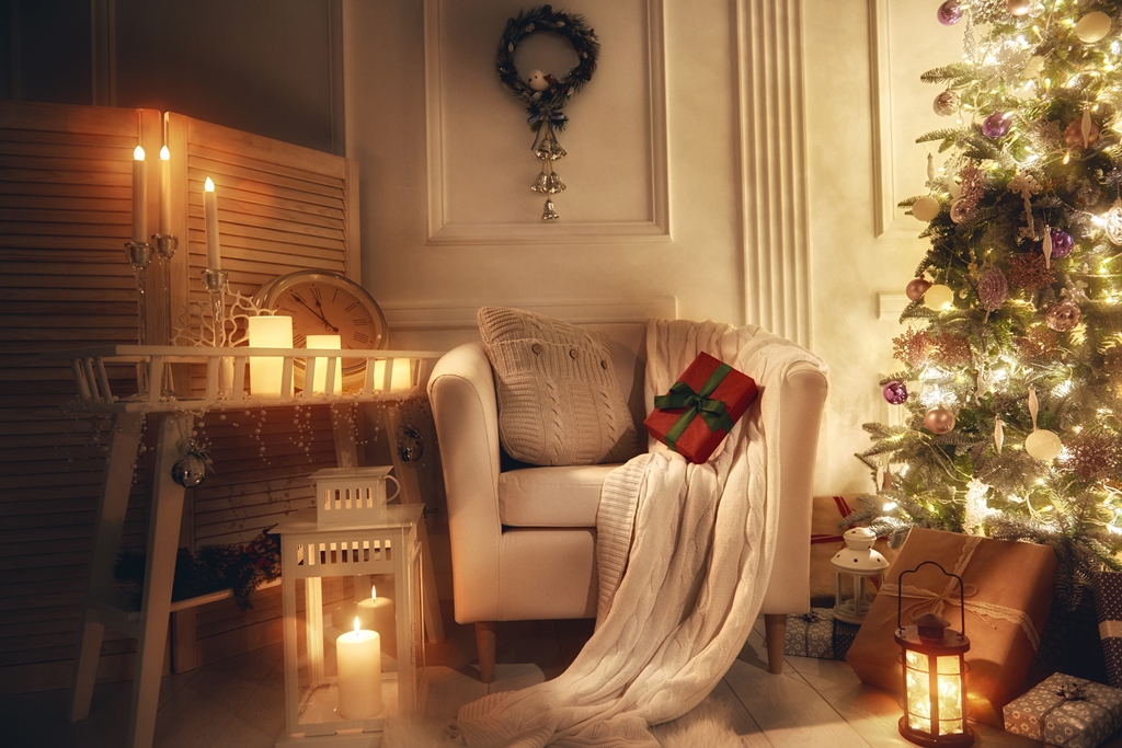 Holiday & Christmas Decorating Tips for Your Apartment